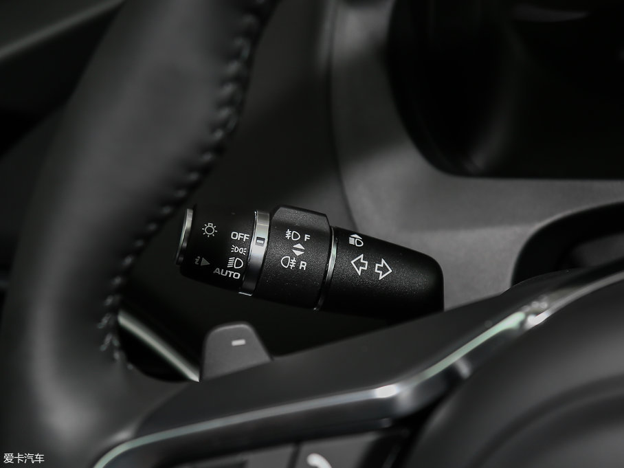 2018ݱF-PACE 2.0T 򌶼