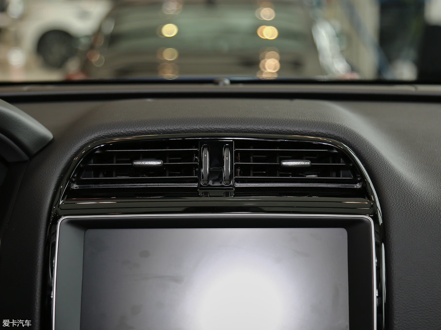 2018ݱF-PACE 2.0T (q)