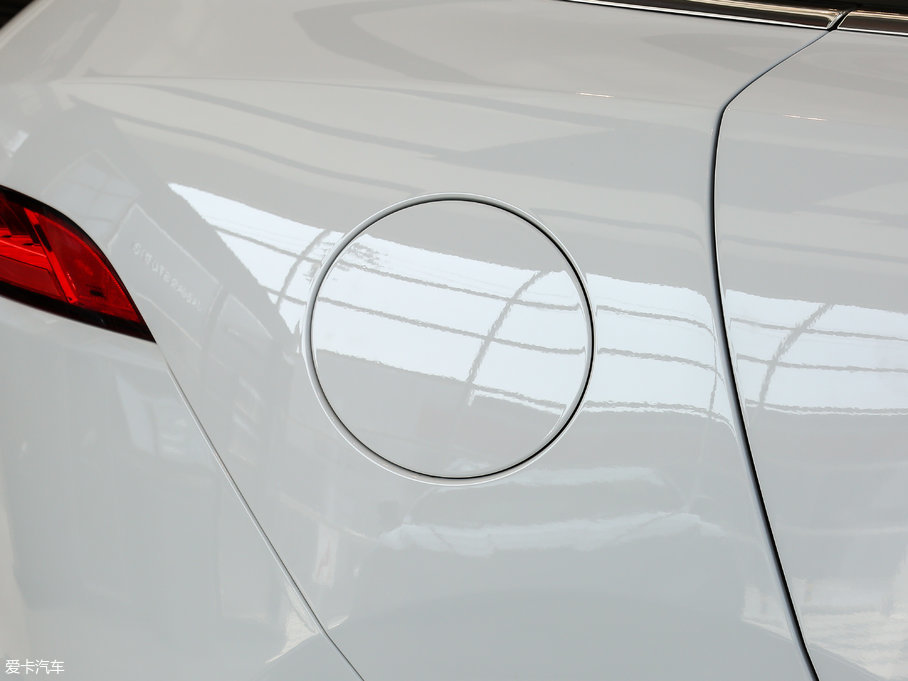 2018ݱF-PACE 3.0 SC R-Sport\Ӱ