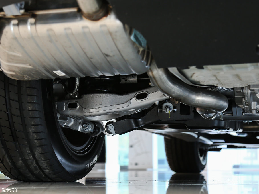 2018ݱF-PACE 3.0 SC R-Sport\Ӱ