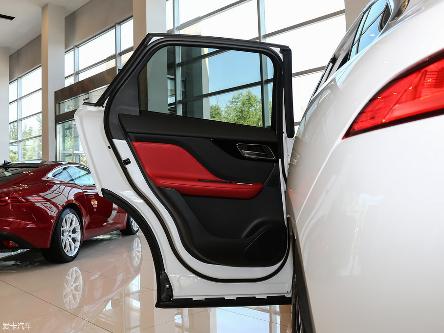 2018ݱF-PACE 3.0 SC (q)R-Sport\(yn)(dng)