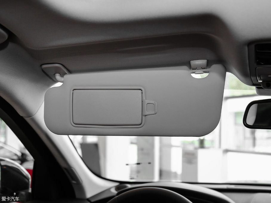 2018ݱF-PACE 3.0 SC R-Sport\Ӱ