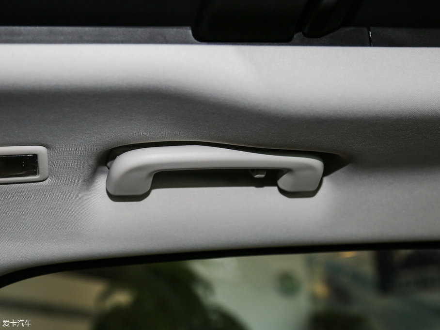 2018ݱF-PACE 3.0 SC R-Sport\Ӱ