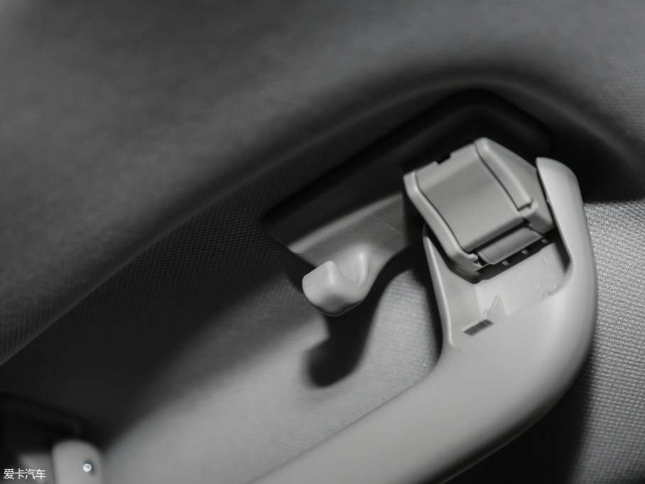 2018ݱF-PACE 3.0 SC R-Sport\Ӱ