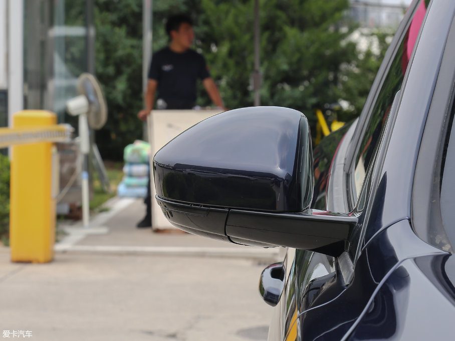 2018ݱF-PACE 2.0T (q)