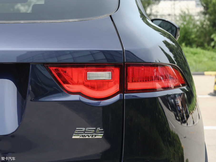 2018ݱF-PACE 2.0T 򌶼