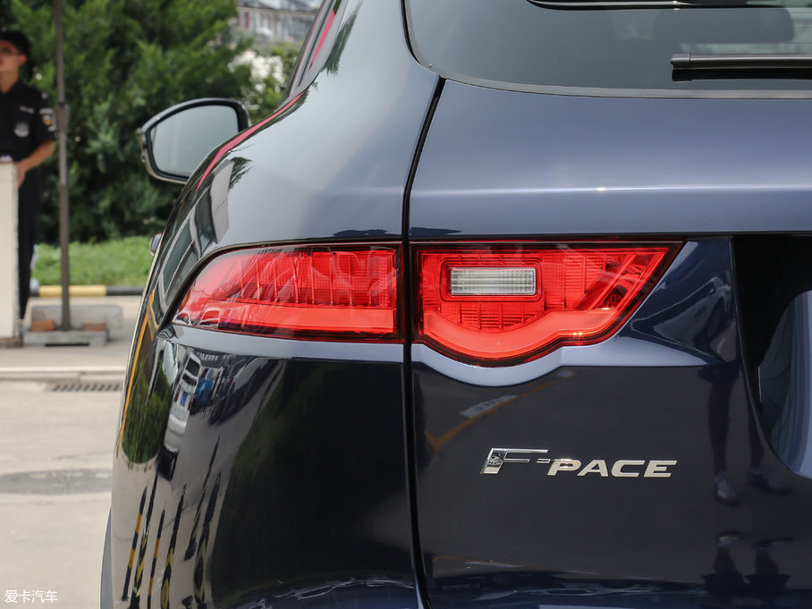 2018ݱF-PACE 2.0T 򌶼