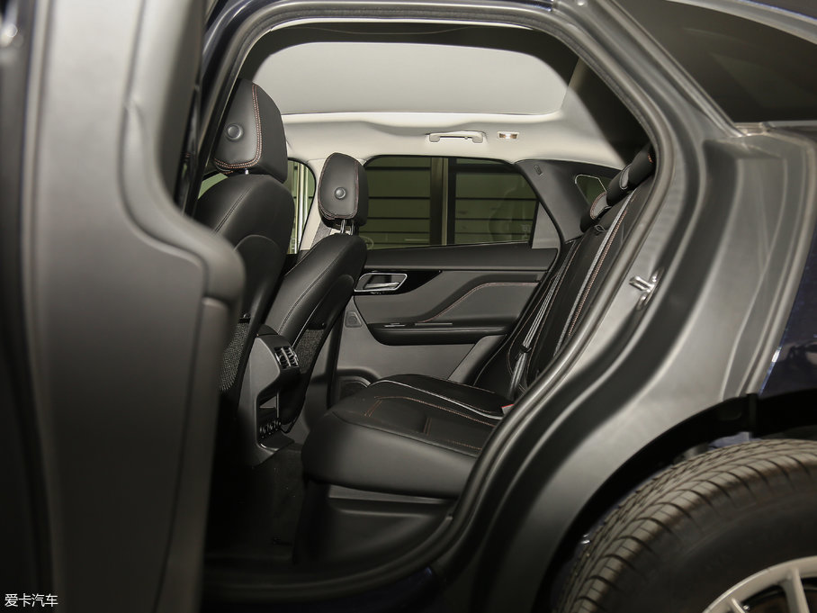 2018ݱF-PACE 2.0T 򌶼