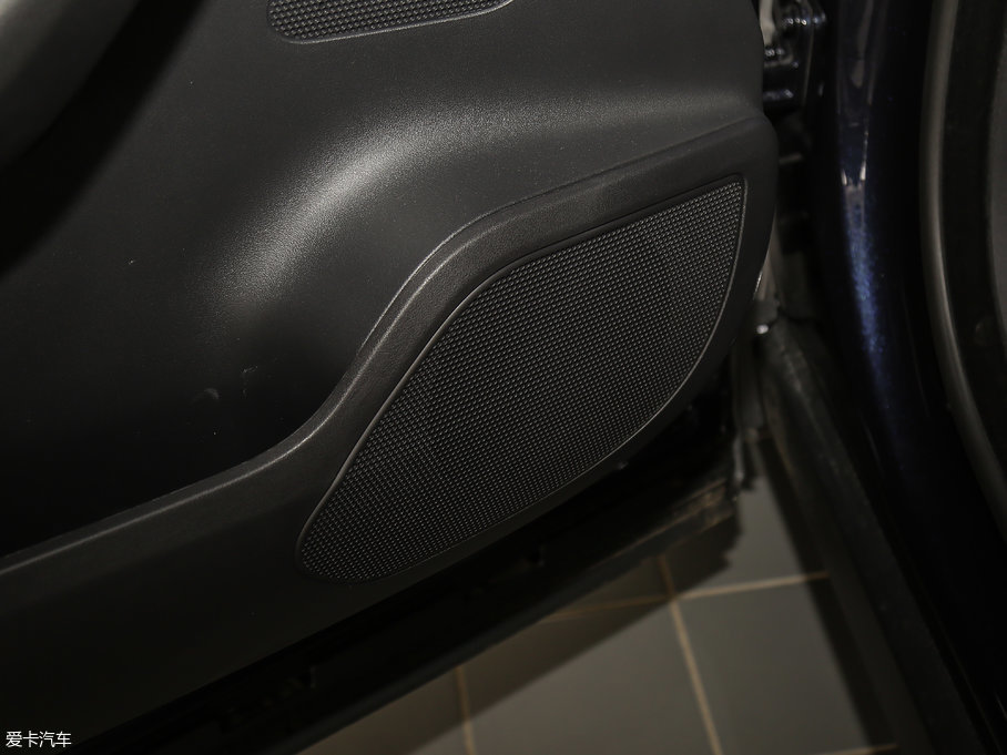 2018ݱF-PACE 2.0T (q)