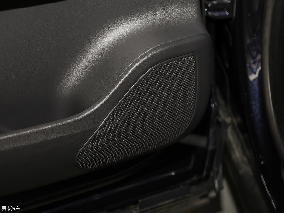 2018ݱF-PACE 2.0T 򌶼