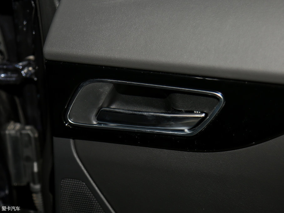 2018ݱF-PACE 2.0T (q)