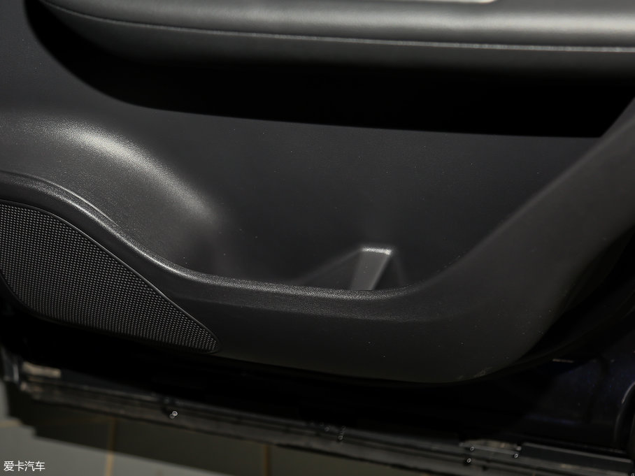 2018ݱF-PACE 2.0T 򌶼