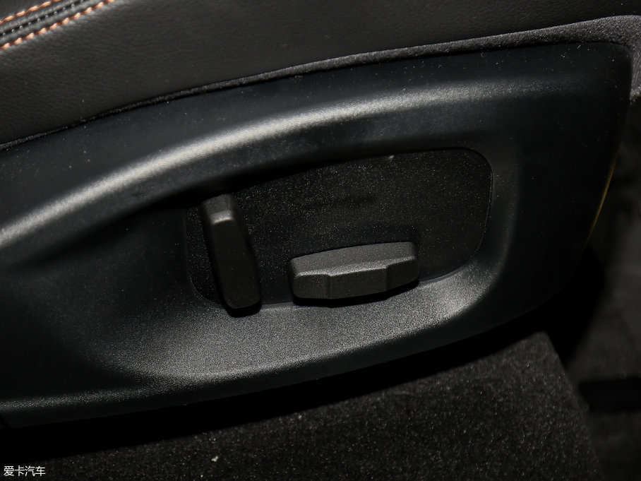 2018ݱF-PACE 2.0T (q)