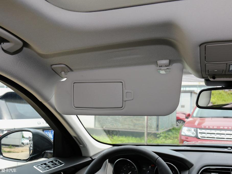 2018ݱF-PACE 2.0T 򌶼