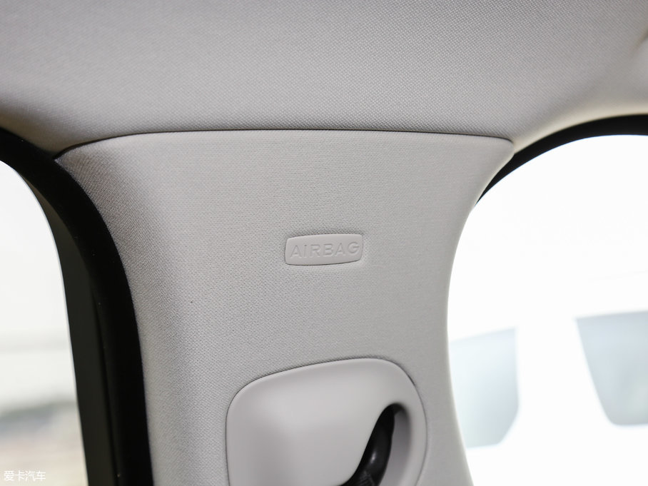 2018ݱF-PACE 2.0T (q)