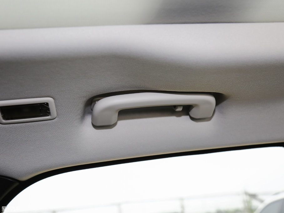 2018ݱF-PACE 2.0T 򌶼