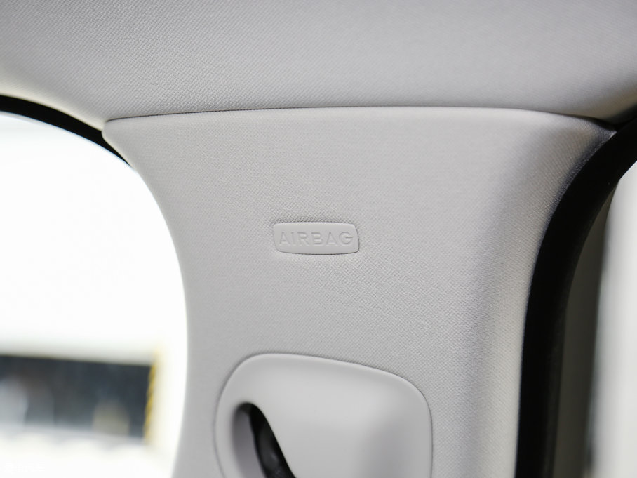 2018ݱF-PACE 2.0T 򌶼