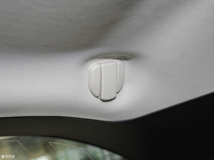 2018ݱF-PACE 2.0T 򌶼