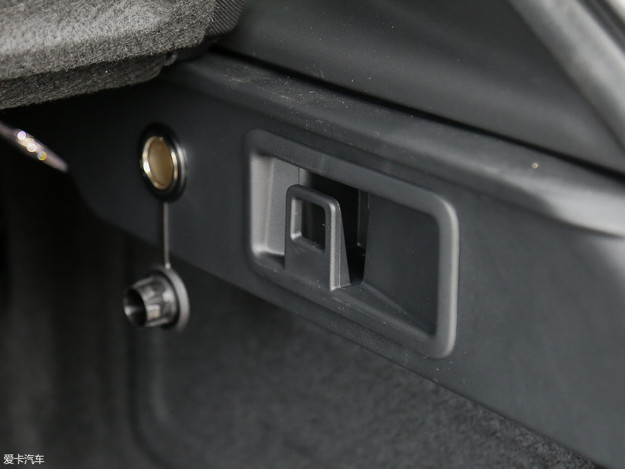 2018ݱF-PACE 2.0T (q)