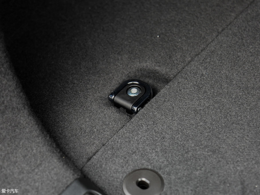 2018ݱF-PACE 2.0T 򌶼