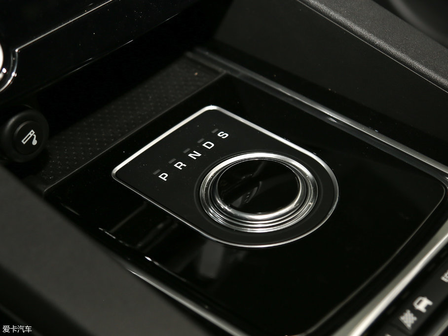 2018ݱF-PACE 2.0T 򌶼