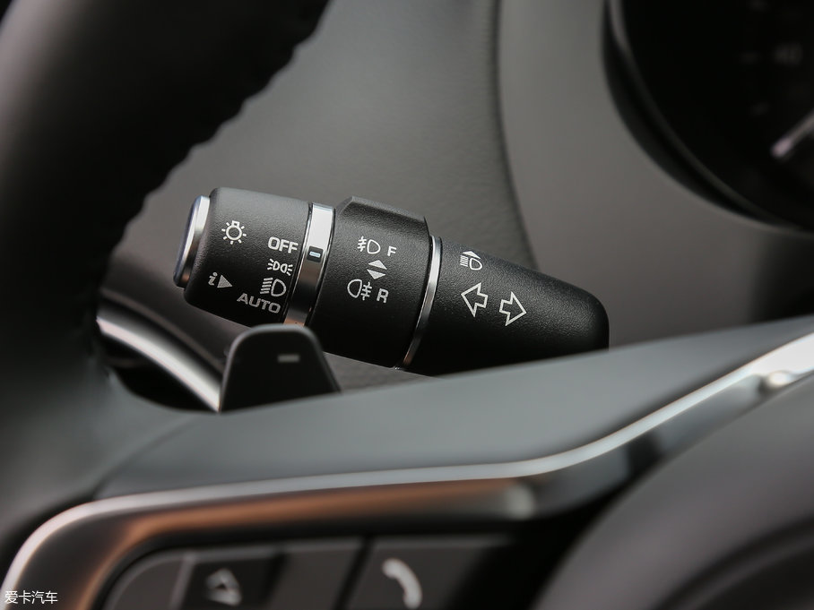 2018ݱF-PACE 2.0T 򌶼