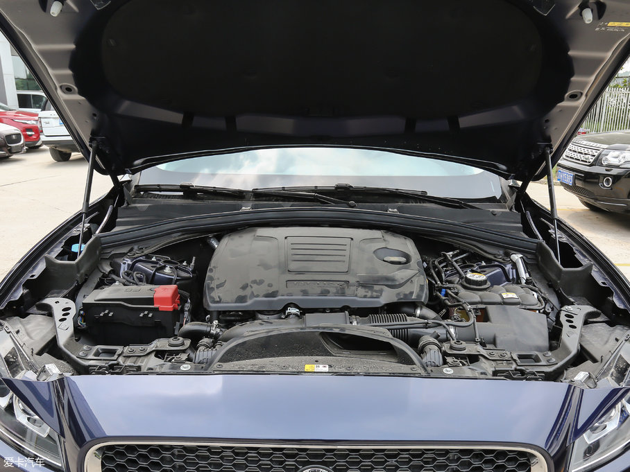 2018ݱF-PACE 2.0T 򌶼