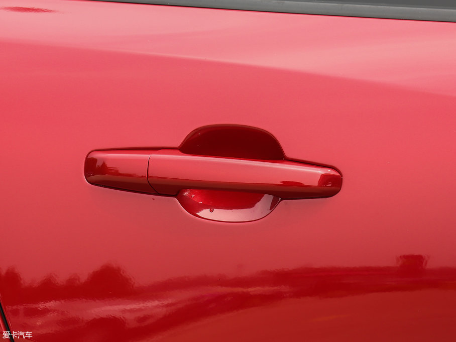 2018ݱF-PACE 2.0T (q)