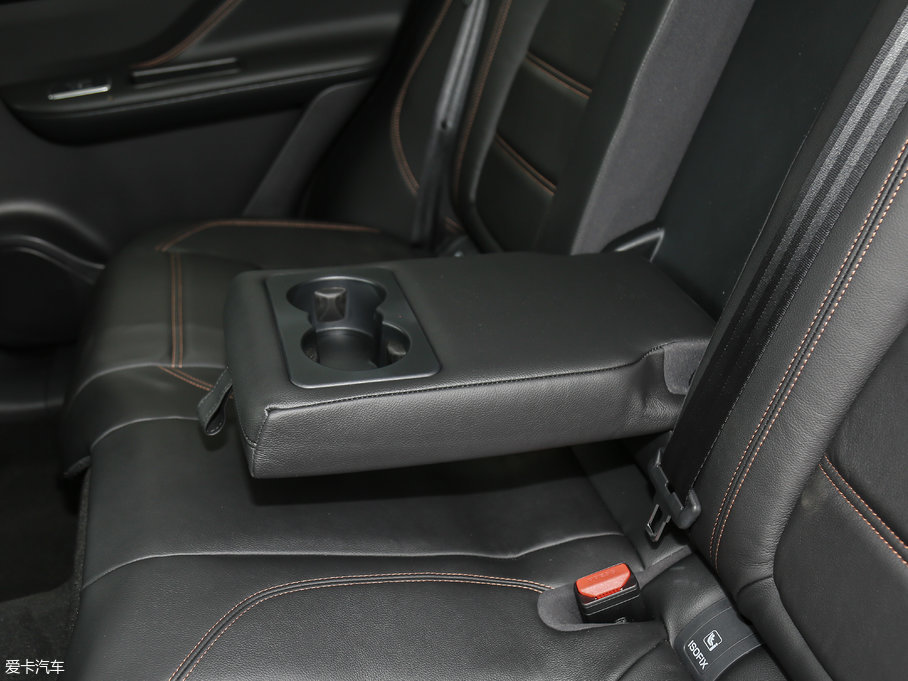 2018ݱF-PACE 2.0T 򌶼