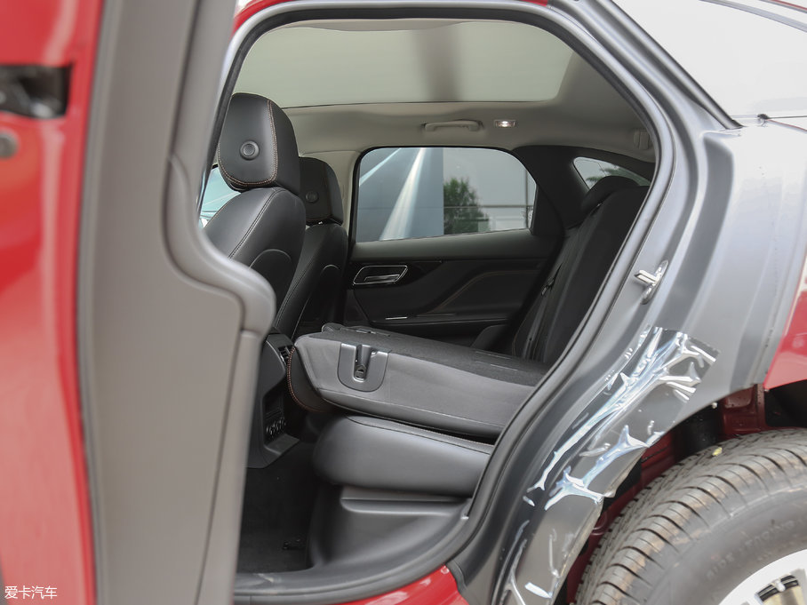 2018ݱF-PACE 2.0T 򌶼