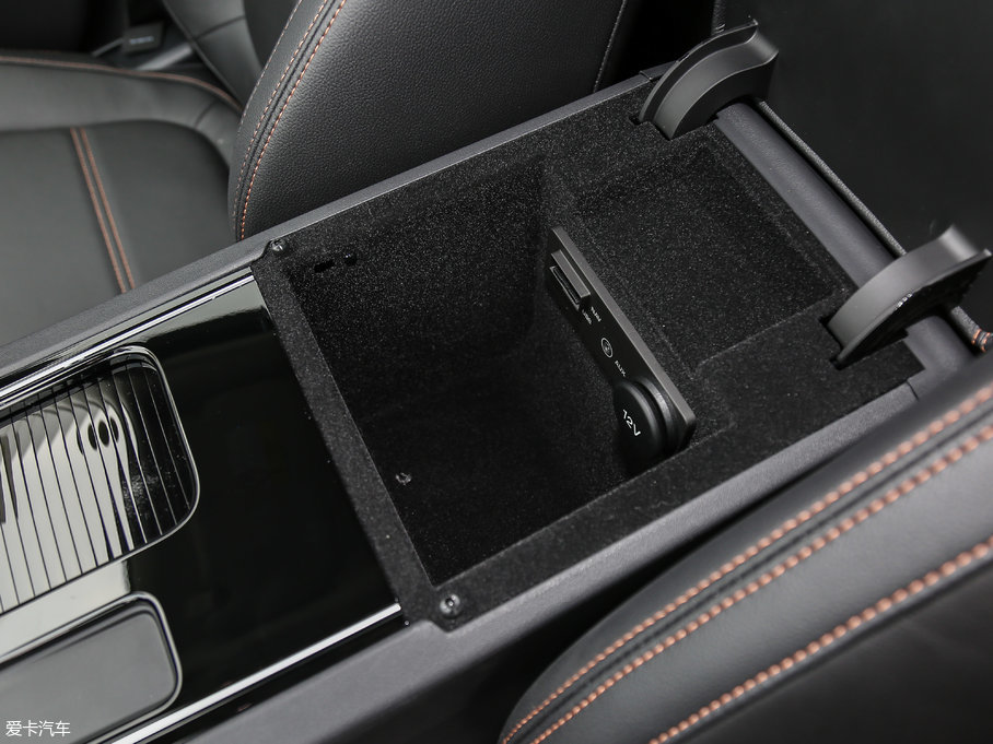 2018ݱF-PACE 2.0T (q)