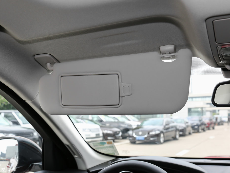 2018ݱF-PACE 2.0T 򌶼