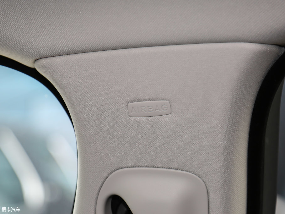 2018ݱF-PACE 2.0T 򌶼