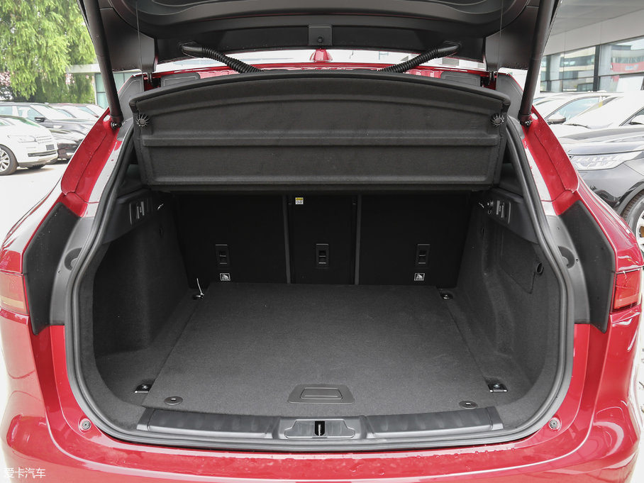 2018ݱF-PACE 2.0T 򌶼