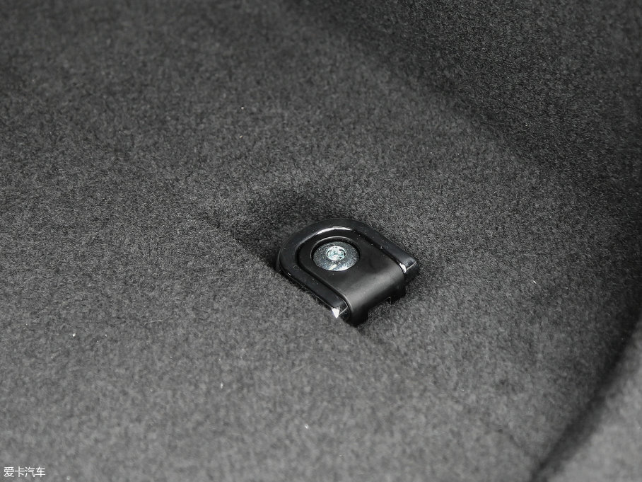 2018ݱF-PACE 2.0T 򌶼