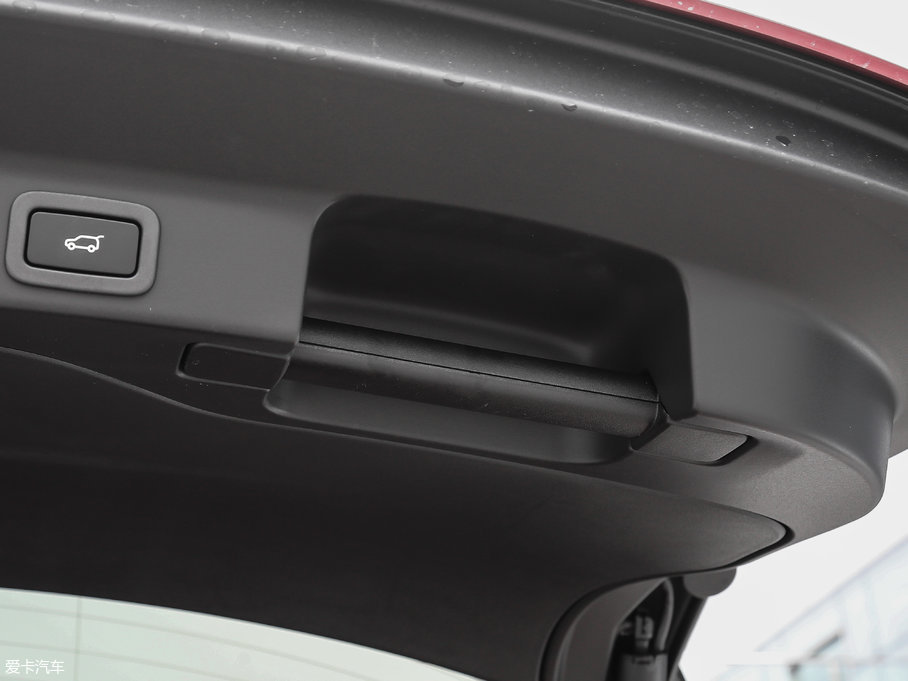 2018ݱF-PACE 2.0T (q)