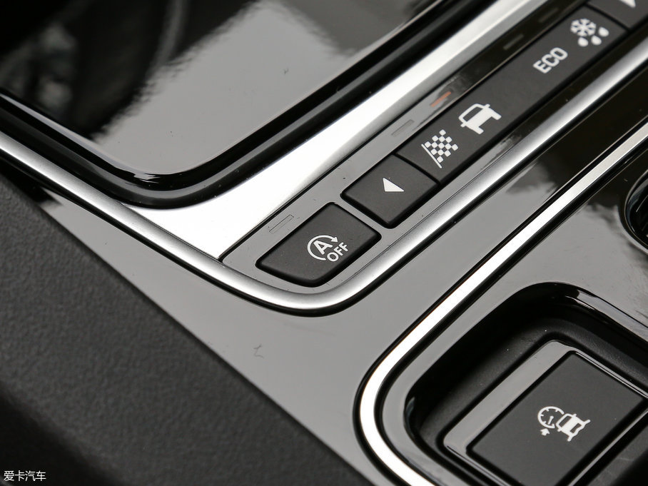 2018ݱF-PACE 2.0T (q)