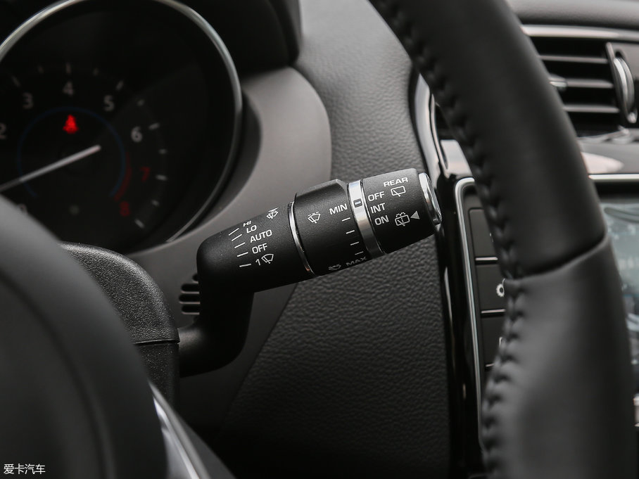 2018ݱF-PACE 2.0T 򌶼