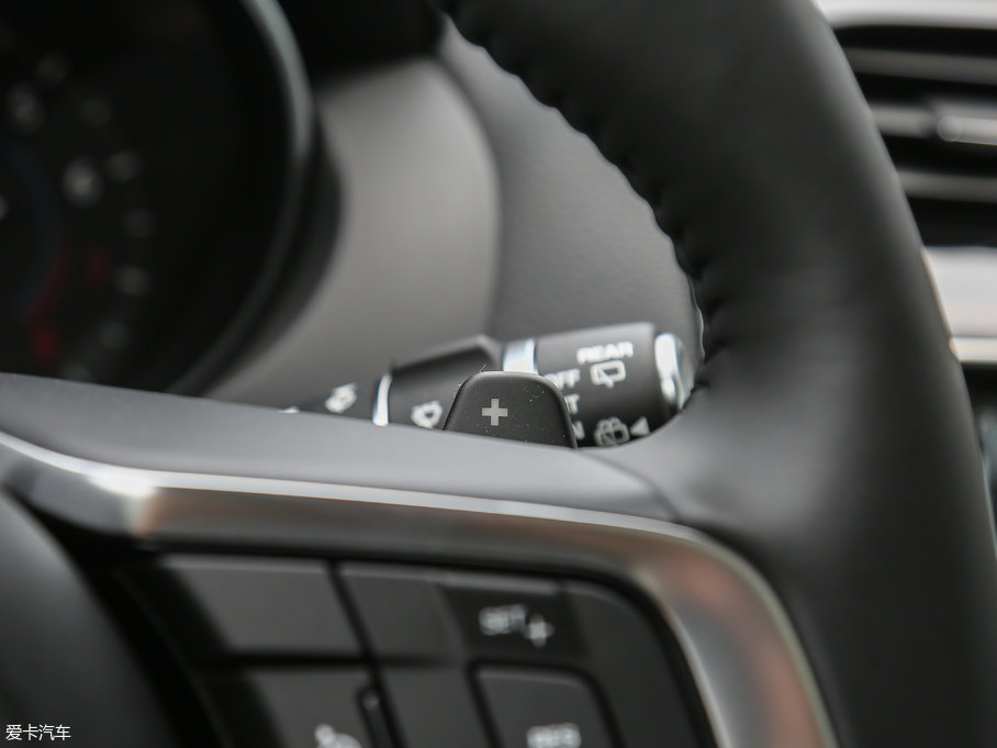 2018ݱF-PACE 2.0T 򌶼