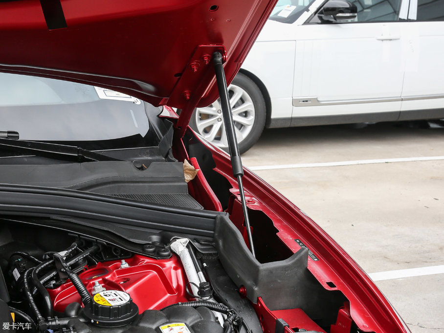 2018ݱF-PACE 2.0T (q)