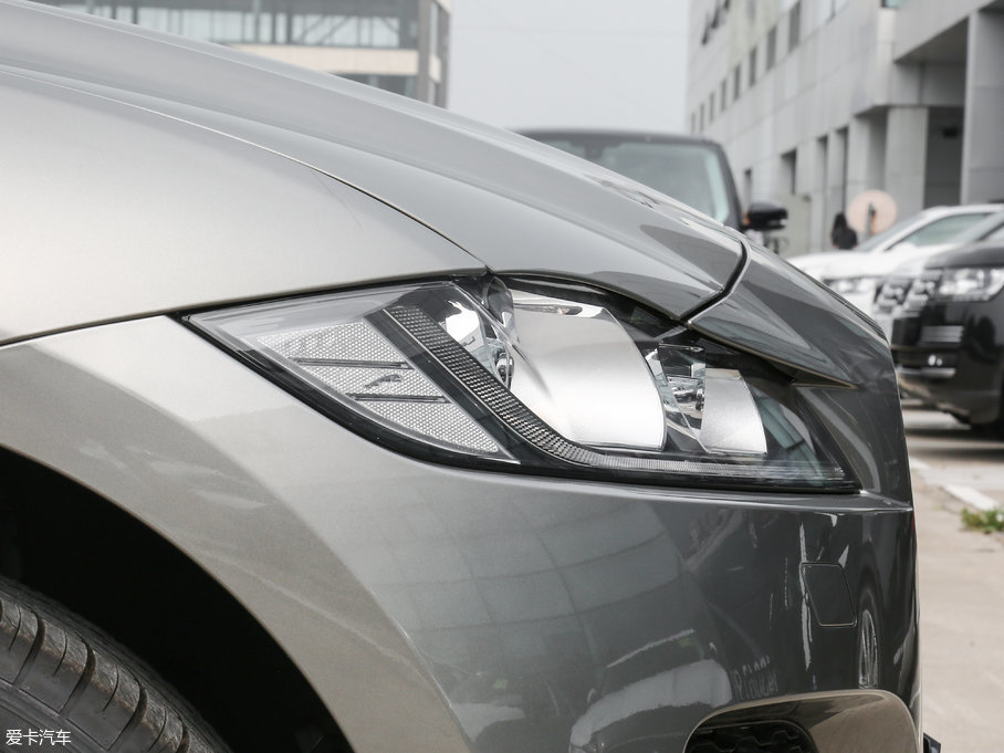 2018ݱF-PACE 2.0T 򌶼