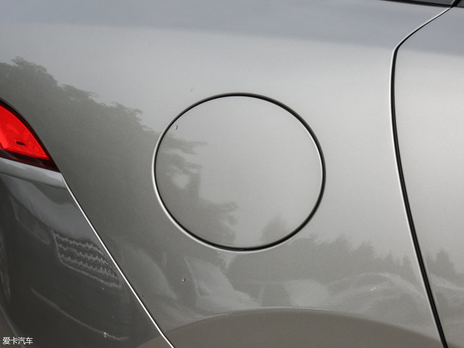 2018ݱF-PACE 2.0T 򌶼