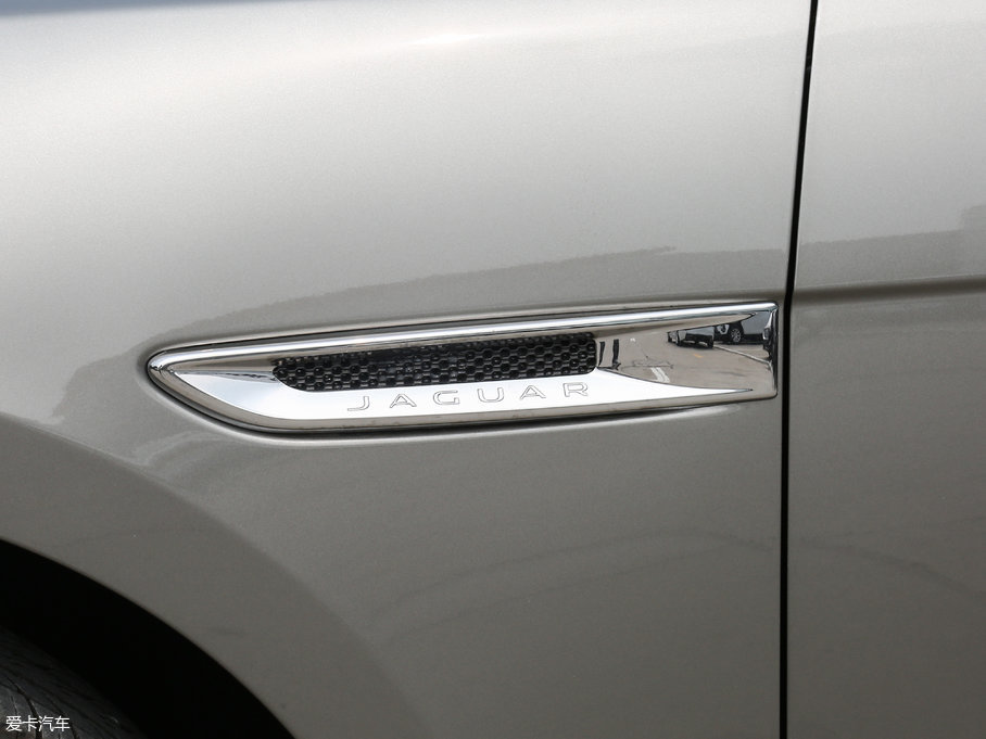 2018ݱF-PACE 2.0T 򌶼