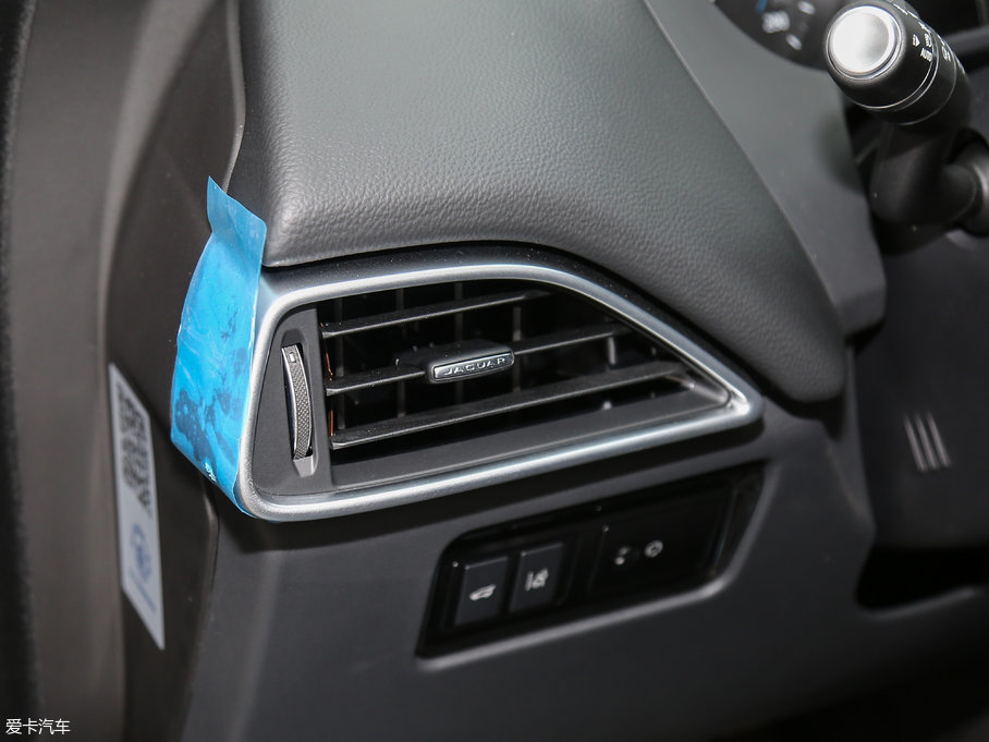 2018ݱF-PACE 2.0T 򌶼