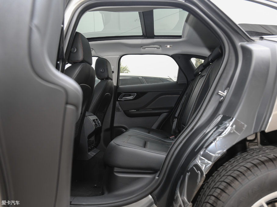 2018ݱF-PACE 2.0T 򌶼