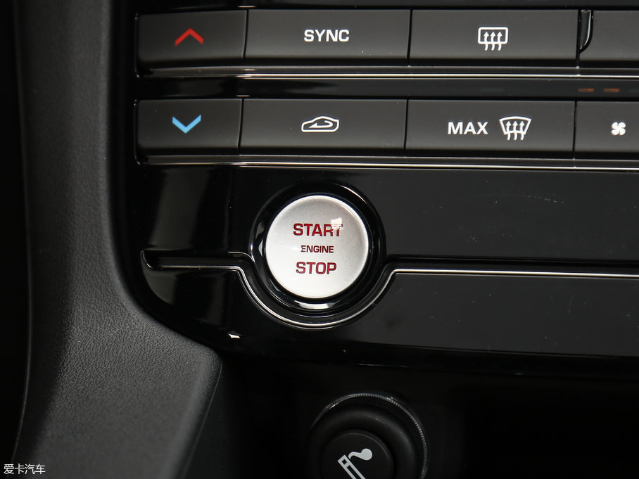 2018ݱF-PACE 2.0T (q)