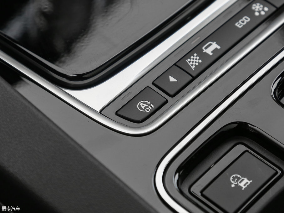 2018ݱF-PACE 2.0T 򌶼