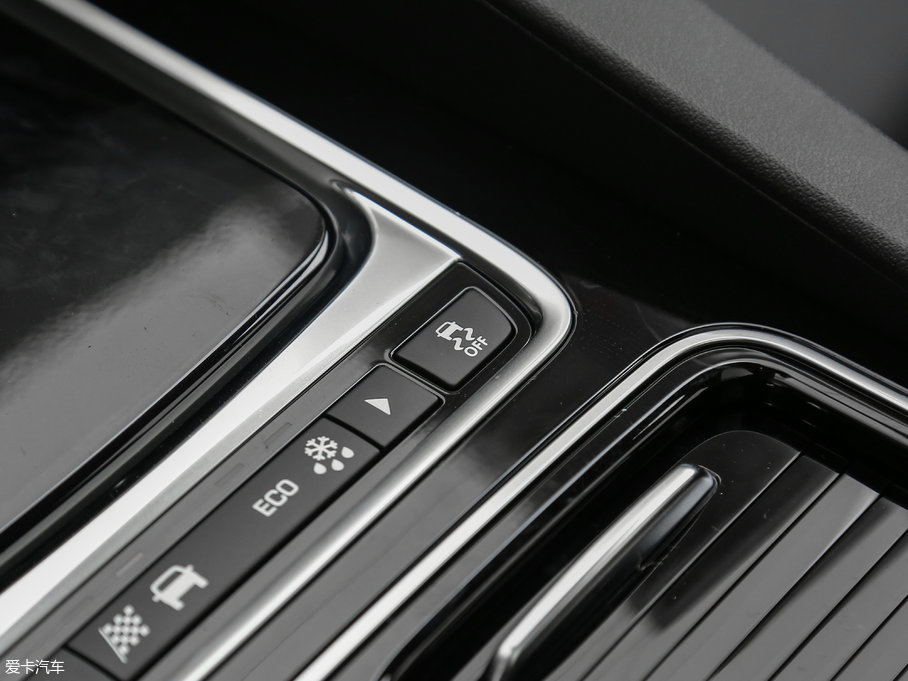 2018ݱF-PACE 2.0T (q)