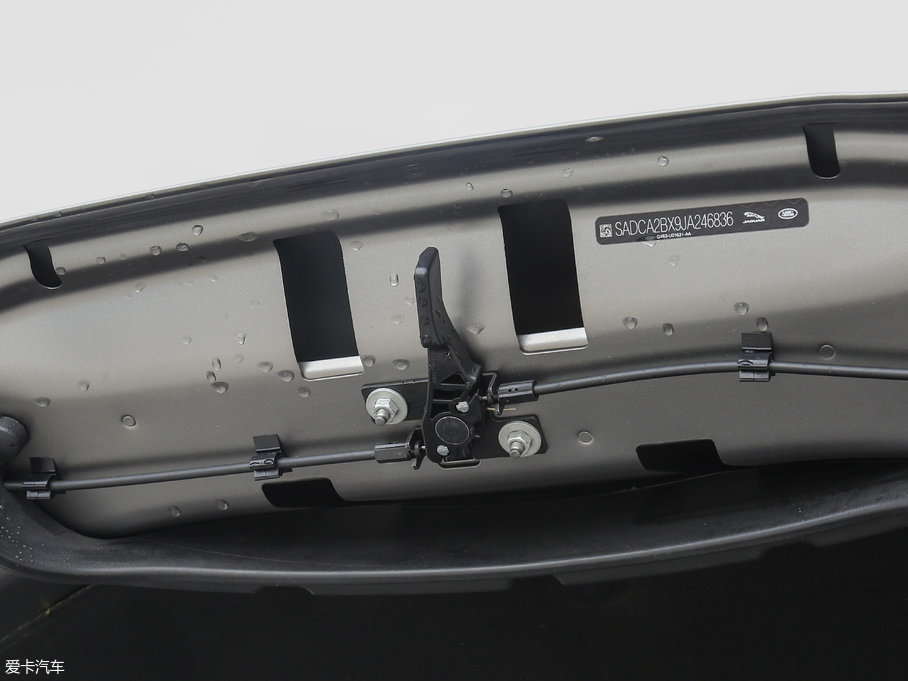 2018ݱF-PACE 2.0T 򌶼