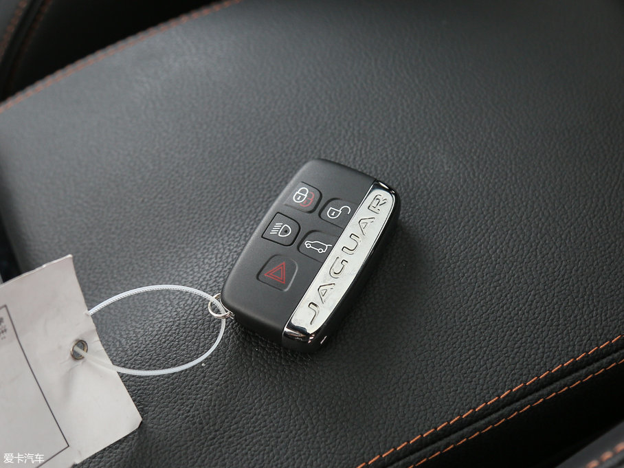 2018ݱF-PACE 2.0T 򌶼